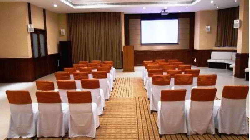 The South Park Hotel Thiruvananthapuram Eksteriør bilde