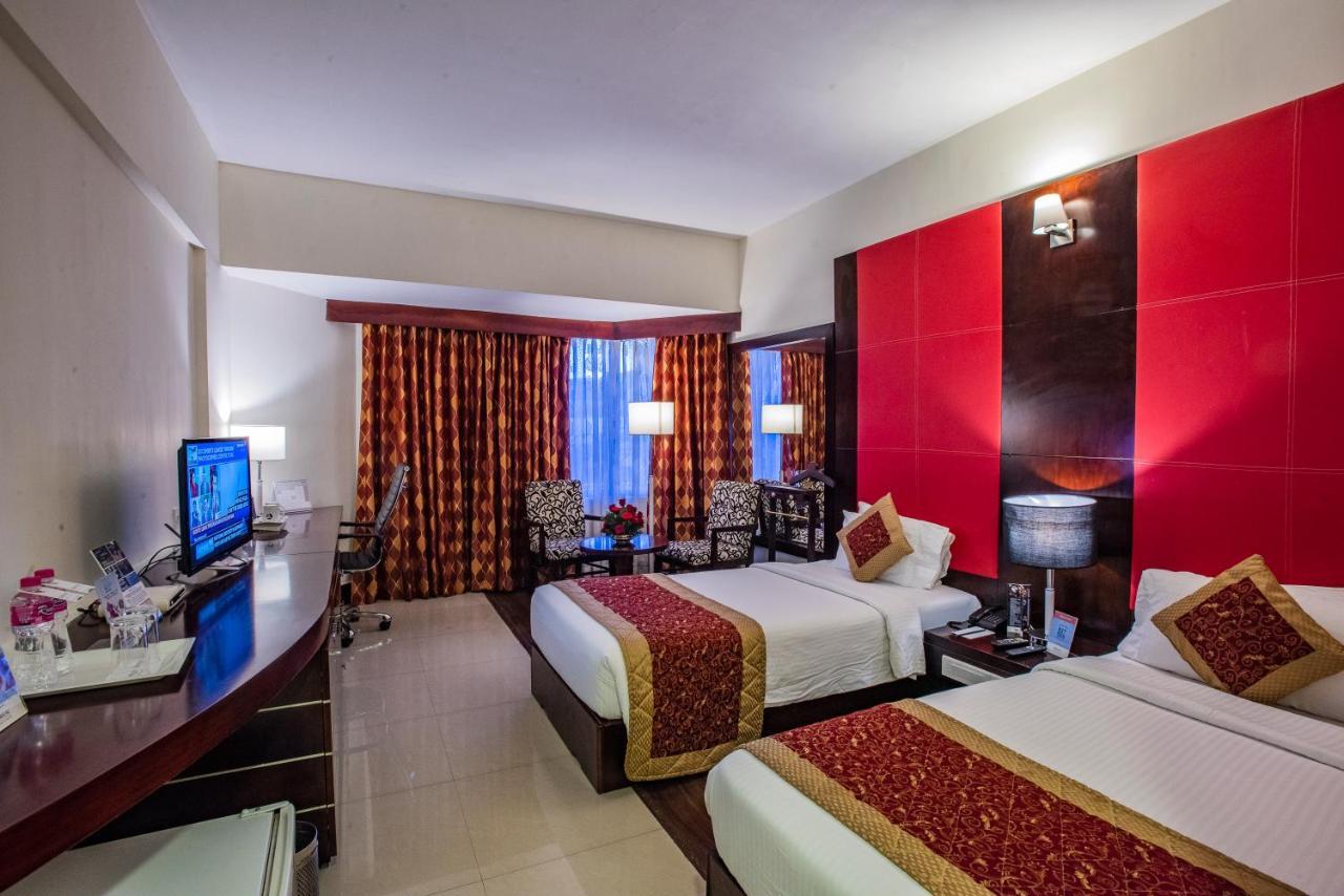 The South Park Hotel Thiruvananthapuram Eksteriør bilde