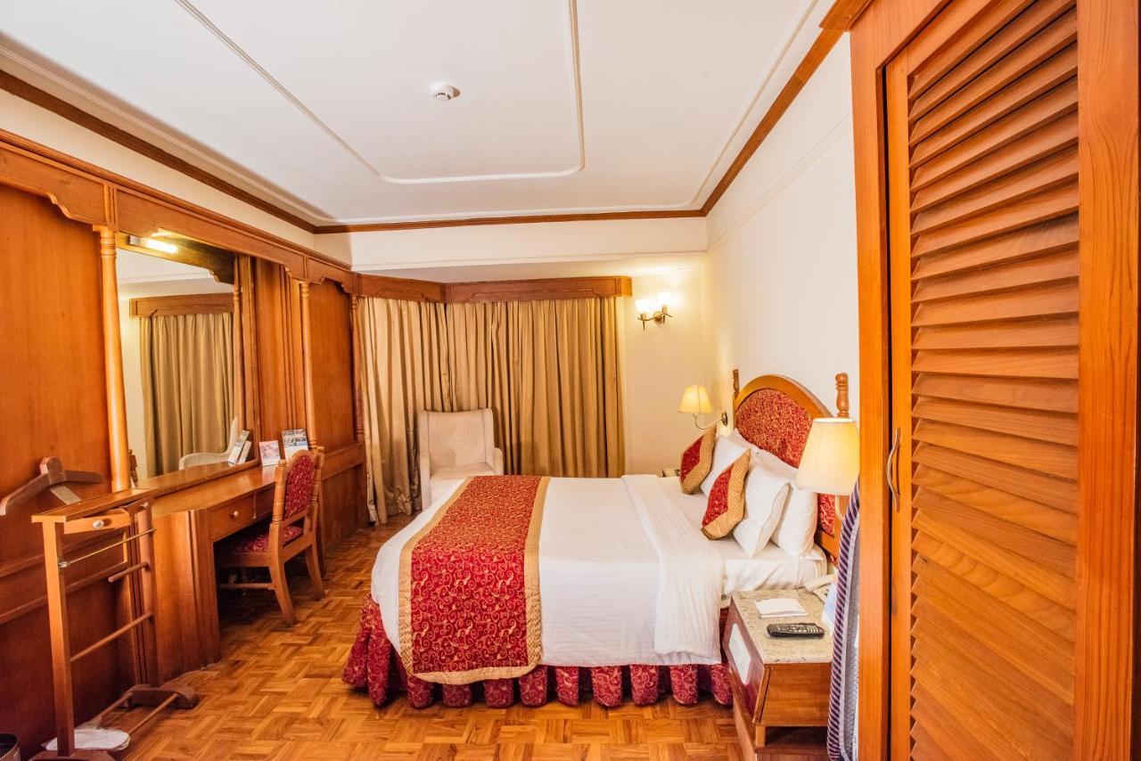 The South Park Hotel Thiruvananthapuram Eksteriør bilde