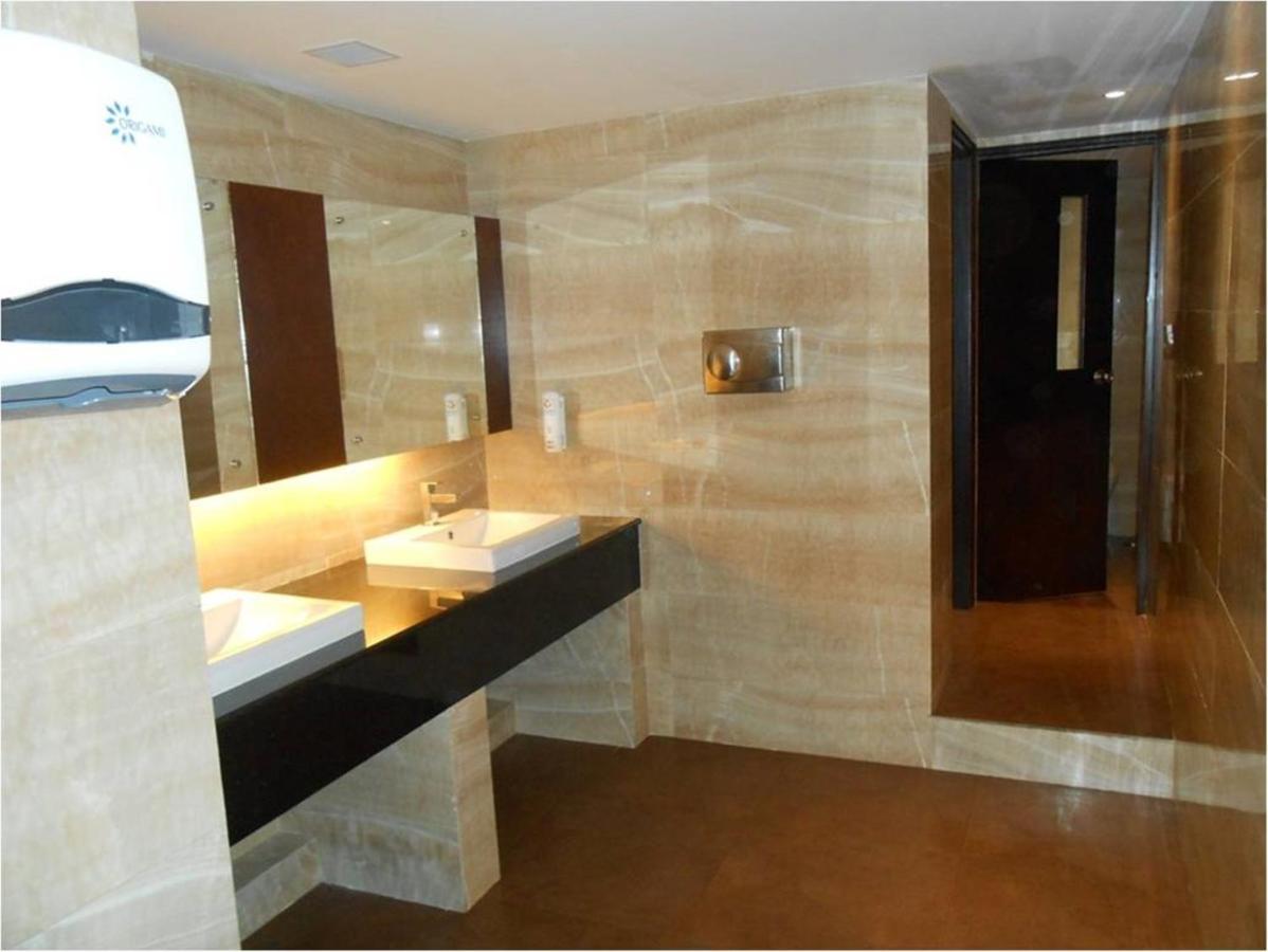 The South Park Hotel Thiruvananthapuram Eksteriør bilde